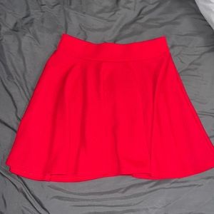 Beautiful red skater skirt-like new condition
